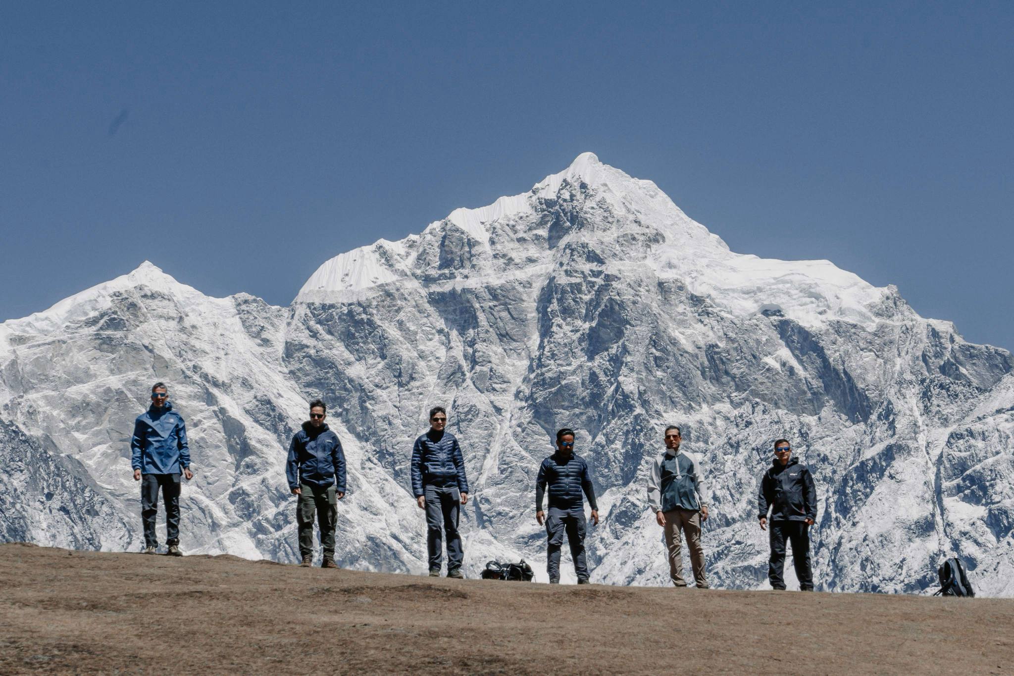 लन्डन टु सगरमाथाः प्राकृतिक सौन्दर्यमा समर्पणको यात्रा